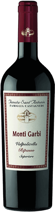 En flaska Tenuta Sant’Antonio Monti Garbi Valpolicella Ripasso Superiore.